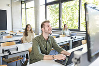 Small groups guarantee a personal atmosphere at HM