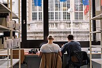 Studierende in der Bibliothek